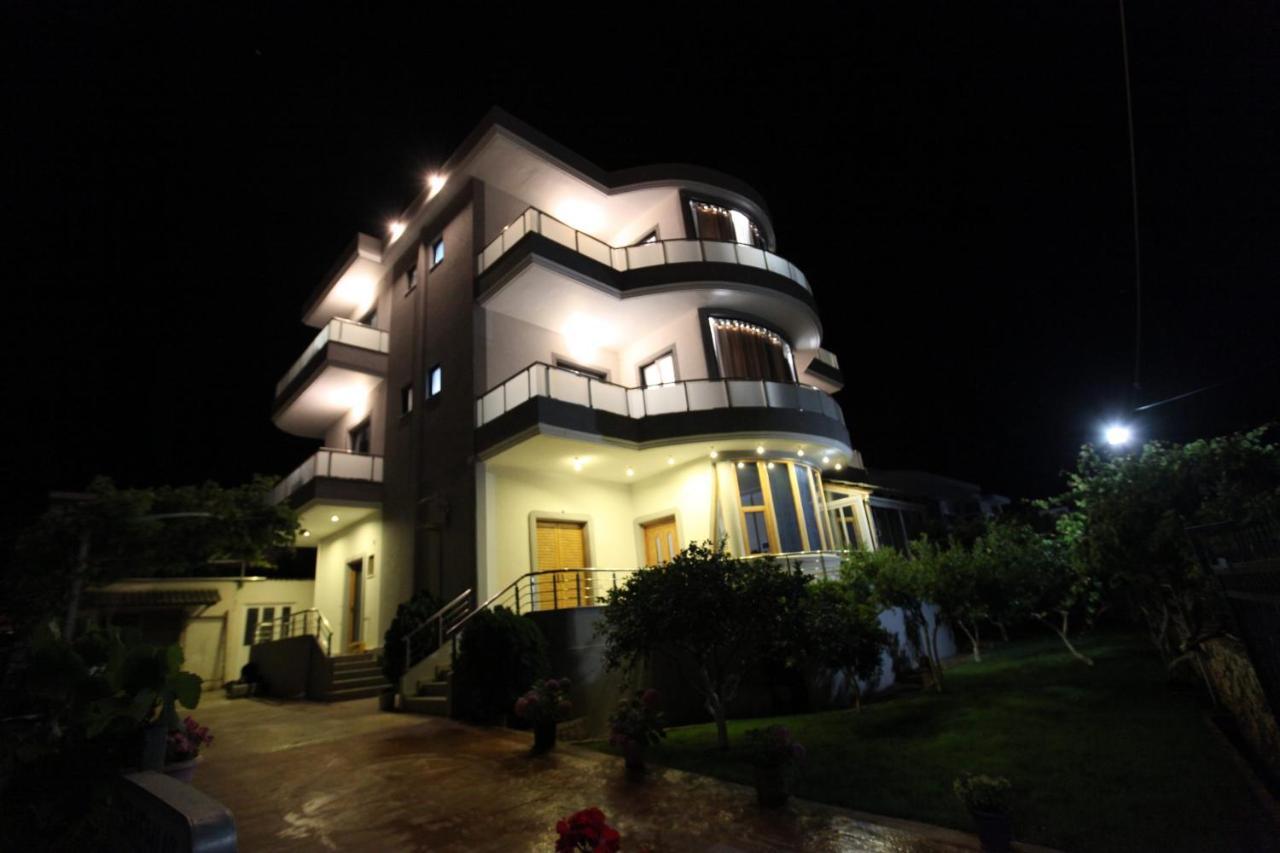 Vila Olserd Shehu Ksamil Luaran gambar